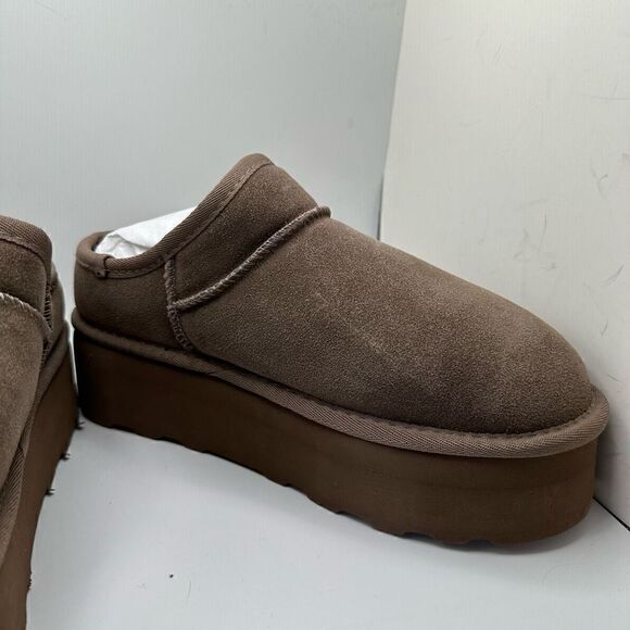 CUSHIONAIRE Women's Genuine Suede Cozy Mule Platform +Memory Foam 9 TAUPE - Picture 6 of 7